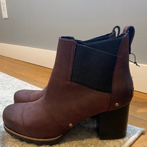 Sorel addington chelsea Boot